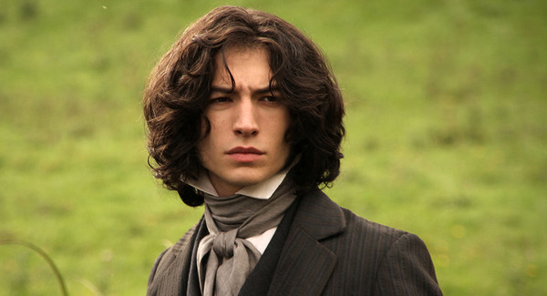 청년 레옹역에 에즈라 밀러 (Ezra Miller) ⓒ nytimes.com