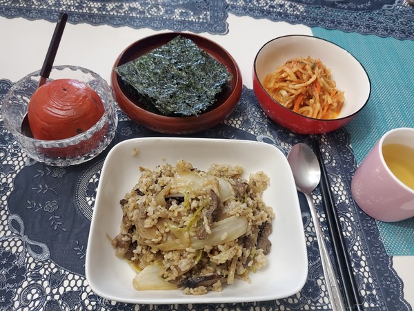 김현경 여사가 차려낸 소박한 밥상.