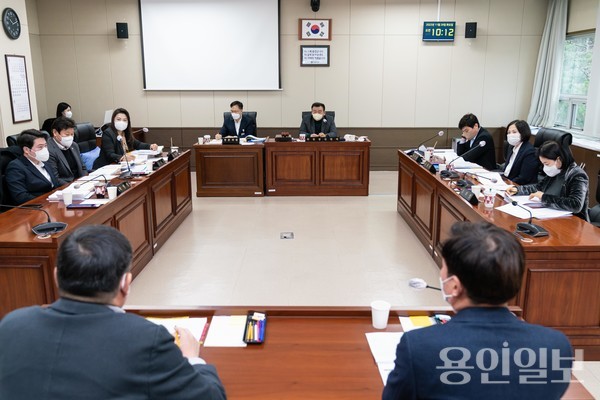 용인특례시의회 경제환경위원회 행정사무감사 6일차 (상수도사업소, 하수도사업소) /사진=용인특례시의회