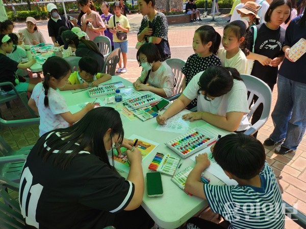 유림청소년문화의집 청소년운영위원회가 6월 3일 환경의날 기념 ‘낙락당과 함께 Green Day’를 진행했다. /사진=유림청소년문화의집