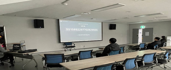 용인시 공영주차장 13개소 정기권 추첨을 하고 있다. /사진=용인도시공사