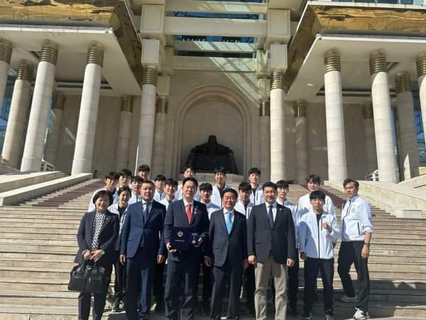  몽골 관계자와 / 이동섭 제공 