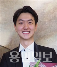  김 성빈 군 대상 수상 장면 