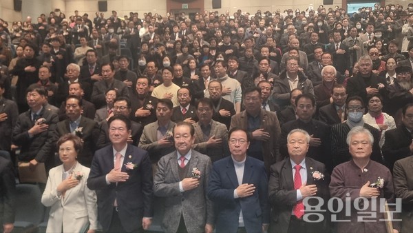  2,000여명이 참석하여 성황리에 진행되었다. 