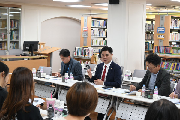 경기도의회 정하용 의원이 6월 26일 용인  초당중학교 간담회에 참석했다. /사진=정하용의원실