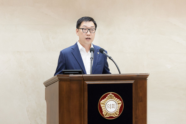 제286회 임시회 제1차 본회의 5분 자유발언을 하고 있는 강영웅 의원.