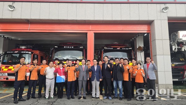  소방서를 찾아 안전요원과 함께 한 고석 위원장 