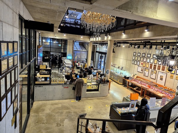 카페 커피라빈트 용인본점 내부