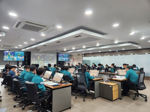 용인특례시는 18일 시청 재난안전상황실에서 여름철 자연재난 종합대책 점검회의를 진행했다