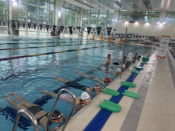 용인시청소년수련관은 7월 21일~8월 8일까지 시민 생존 수영을 실시할 예정이다. 