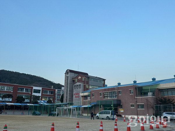 용인특례시 처인구에 있는 용인중학교 전경