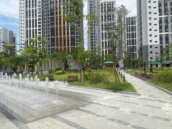 용인특례시 처인구 고림진덕지구 무지개구름 소공원 전경